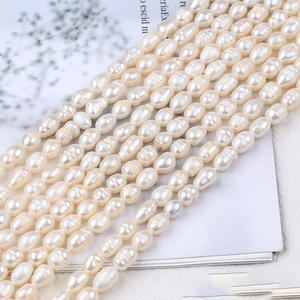 Perles d'eau douce naturelles de 5 à 6 mm en forme de riz, blanches, petites, semi-finies, pour la fabrication de bijoux DIY - Product Image 3