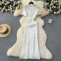 Robe décontractée élégante pour femme, col polo, manches courtes, tricotée, avec boutons décoratifs, coupe ajustée, style A-line, longue, pour le quotidien
