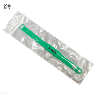 Pulsera de silicona inteligente QR personalizada ajustable a prueba de agua 13,56 Mhz <span class=keywords><strong>NFC</strong></span> Mini etiqueta RFID pulsera <span class=keywords><strong>con</strong></span> llave regrabable para seguridad - Product Image 5