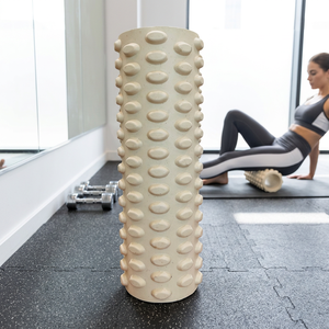Rouleau de massage en mousse EVA ferme avec surface texturée pour le yoga, le Pilates, l'entraînement physique, utilisation manuelle durable, 18 pouces - Product Image 1