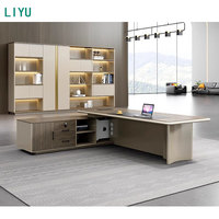 Scrivania Direzionale di Lusso dal Design Moderno in Legno Arredo Ufficio dalla Fabbrica Cinese Liyu