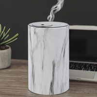 Machine de diffuseur de parfum d'air d'arôme sans eau Mini humidificateur à brume fraîche à ultrasons Diffuseur domestique intelligent Humidificateur de voiture