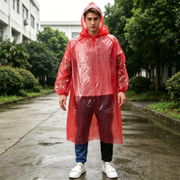 Einweg-Regenmantel mit Elastischen Ärmeln Wasserdichter Regenponcho mit Kapuze für Erwachsene Plastik-Regenmantel mit Kapuze und Kordelzug Einweg-Poncho