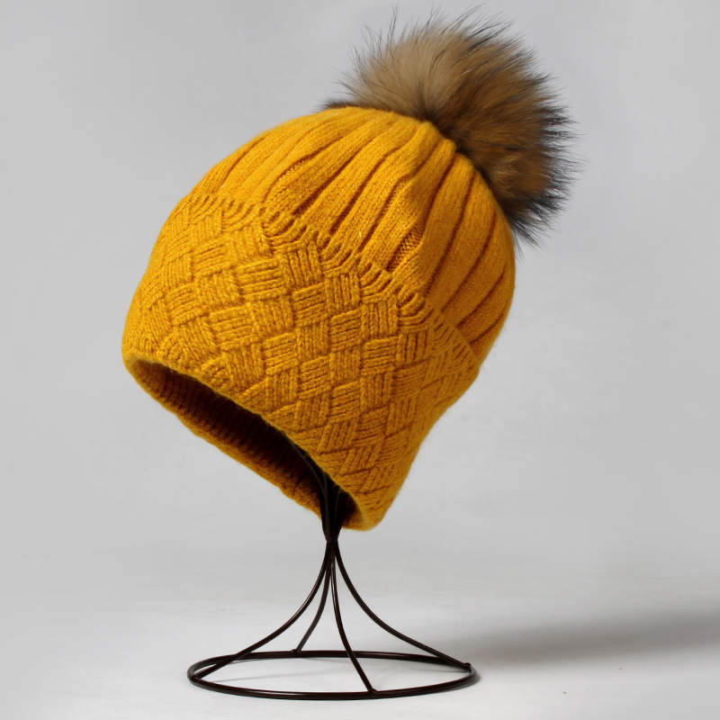 Jaune avec pompon