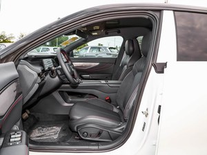 Sedán Híbrido Enchufable en Oferta, Lynk Co 07 EM <span class=keywords><strong>P</strong></span>, 103 km de Autonomía, Edición Ultra, PHEV Inteligente para Viajes Urbanos y Largos - Product Image 6