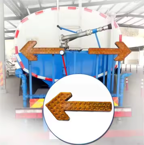 Véhicule léger de signalisation Arrow Sanitation avec clignotant LED ambre pour avertissement d'ingénierie, indication de direction et pulvérisation sur camions à ordures - Product Image 6
