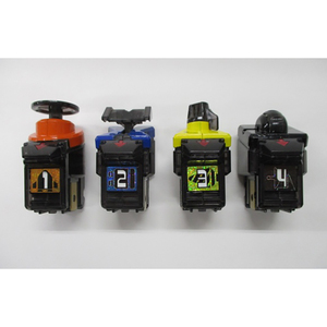 Artículo Promocional de Plástico Usado para la Transformación Cuatro en Uno Astroswitches Kamen Rider Build Belt - Product Image 1