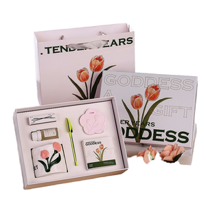 Set de Regalo para el Día de la Madre Ruipeiying - Vela Aromática de Tulipán y Caja de Libro de <span class=keywords><strong>Caperucita</strong></span> <span class=keywords><strong>Roja</strong></span> para Niñas (Venta al Por Mayor) - Product Image 1