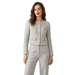 Completo in Tweed per Donna Senza Colletto con Bordi Intrecciati e Bottoni Metallici, Pantaloni Dritti, 500 GSM Tweed Francese Antirughe per Tutte le Stagioni XS-5X - Product Image 1