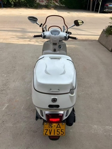 Scooter rétro Jianshe <span class=keywords><strong>DUOMO</strong></span> 150cc refroidi par eau, 4 soupapes, ABS, moto à essence pour les déplacements des adultes - Product Image 4