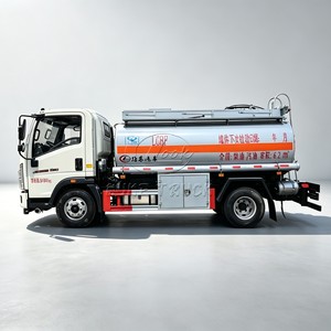 Camion de ravitaillement mobile vendu au prix d'usine, camion-citerne de transport de 10m³-14m³, fabricant de camions ISUZU - Product Image 6