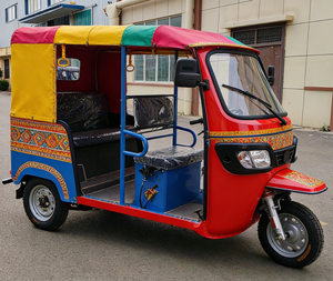 Nuevo Mototaxi Eléctrico Personalizado de 1800W, 4 Plazas, Triciclo de Pasajeros Estilo Bajaj TV - Product Image 5