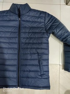 Veste imperméable à capuche pour homme, coupe-vent, légère, idéale pour la randonnée, le camping, les voyages, disponible à la vente - Product Image 3