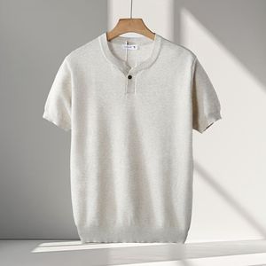 T-<span class=keywords><strong>shirt</strong></span> d'été respirant à manches courtes et col en V coupe ajustée de haute qualité à col Henry à un bouton pour hommes - Product Image 3