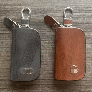 กระเป๋าเงินพวงกุญแจหนังแฟชั่นพร้อมโลโก้รถกระเป๋าใส่กุญแจแบบมีตะขอเกี่ยวนิรภัยสำหรับรถยนต์และพวงกุญแจส่งเสริมการขายสำหรับใช้ในบ้าน - Product Image 1