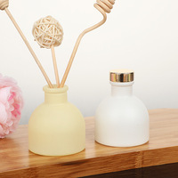 50ml 100ml en stock bouteille en verre de diffuseur de roseau de voiture rose mat blanc jaune