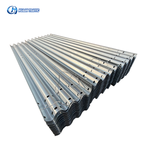 Barandilla de Seguridad en Forma de W Galvanizada de <span class=keywords><strong>4</strong></span>.0 mm, Barrera de Seguridad Vial de Zinc de 550 g para Proyectos de Carreteras - Product Image 2