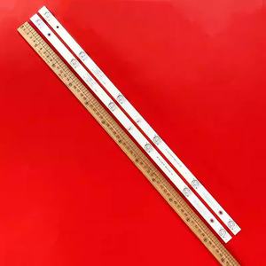 Bande de rétroéclairage LED pour téléviseur HX-NO.617 CHDMT32LB33-LED3030-V0.4 RF-AC320E30-0601S-05 A2 pour 32D2000 32M1 32D2060 - Product Image 1