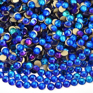 Strass en verre cristal Oleeya 2088 Premium, 8 grands et 8 petits facettes, dos plat, non thermocollants, pour décoration - Product Image 2