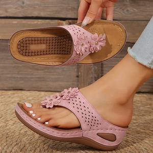 Nouvelles Sandales Compensées à Plateforme Épaisse en PU pour Femmes, Couleurs Mixtes, Modèle 2025 – Chaussures de Plage et d'Extérieur, Vente en Gros 7228 - Product Image 2