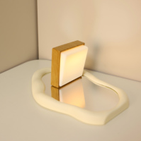 Lampe d'interrupteur imprimé de conception simple synchronisation attraction magnétique veilleuse murale veilleuse rechargeable pour chambre
