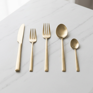 Ensemble de couverts jetables modernes en acier inoxydable poli or rose de luxe pour mariage (fourchette, couteau, cuillère) - Product Image 1