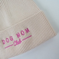Bonnet tendance beige avec logo personnalisé brodé « DOG MOM CLUB », bonnet tricoté chaud d'hiver, cadeau pour les amoureux des animaux, bonnet côtelé, vente en gros