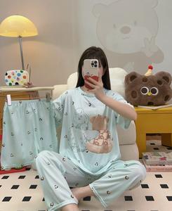 Nuovo Design a tre pezzi grazioso <span class=keywords><strong>pigiama</strong></span> stampato a <span class=keywords><strong>maniche</strong></span> <span class=keywords><strong>corte</strong></span> Set abbigliamento da notte in cotone latte <span class=keywords><strong>pantaloni</strong></span> <span class=keywords><strong>lunghi</strong></span> e pantaloncini - Product Image 4