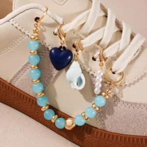 Zomerse verkoelende oceanische stijl blauw-gouden kralenketting schelp parel hartvormige hangers sneaker accessoire onderscheidende schoencharms - Product Image 1