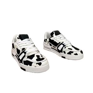 รองเท้าวิ่งเทรนเนอร์สำหรับผู้ชาย ฤดูใบไม้ร่วง/ฤดูหนาว รองเท้าผ้าใบลำลองแบบใหม่สำหรับเดินและเล่นกีฬา รองเท้าผ้าใบปรับแต่งได้สำหรับผู้ชายและผู้หญิง lvs - Product Image 2