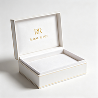 Boîte d'emballage en papier écologique blanc de luxe, estampage à chaud doré, gaufrage, laminage mat, fermeture magnétique, RR ROYAL ROAD personnalisé