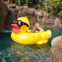 Canard gonflable avec lunettes de soleil, flotteur de canard en plastique