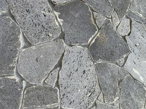 Piastrelle in <span class=keywords><strong>Pietra</strong></span> <span class=keywords><strong>Lavica</strong></span> Nera Naturale Basaltica Puka, Irregolari e Grezze per Pavimentazione - Product Image 4