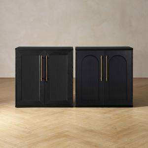 <span class=keywords><strong>Buffet</strong></span> compact contemporain en bois <span class=keywords><strong>noir</strong></span> MDF PB avec de longues poignées dorées pour le salon et la salle à manger - Product Image 1