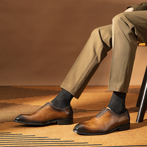 Chaussures Oxford habillées pour hommes 2026 en cuir véritable à bout carré, texture brossée à la main, pour affaires et occasions formelles - Product Image 3