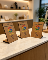 Support de visiteur en bois personnalisé avec RFID et NFC pour avis Google, TikTok, Instagram, Facebook – Conception sur mesure par l'usine Nichen One