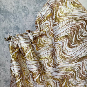 Robe en <span class=keywords><strong>tissu</strong></span> jacquard fil doré avec ondulation de l'eau soulagement tridimensionnel étincelant <span class=keywords><strong>pour</strong></span> jupes sacs <span class=keywords><strong>tissu</strong></span> de créateur - Product Image 5