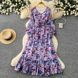 Abito lungo da donna primaverile con stampa floreale, scollo a V, maniche a lanterna, orlo arricciato e vita elasticizzata, elegante - Product Image 3