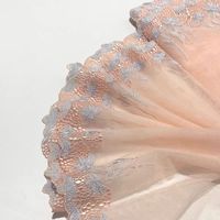 Vente en gros de dentelle en tulle brodée avec un motif floral brillant traditionnel de 20 cm de large, ornée de dentelle soluble dans l'eau, accessoires de lingerie