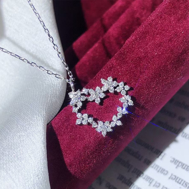 XL682 white gold
