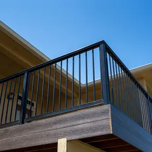 Üretici Modern tasarım ferforje demir balkon korkulukları tasarımları