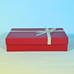 Sacs et boîtes d'emballage cosmétiques noir mat et or avec fenêtre UV pour logo, pour gloss, soins de la peau, cheveux, cils, thé, peptides, avec cintre - Product Image 2