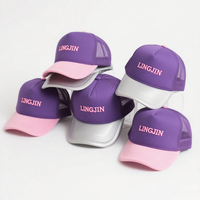 Op maat gemaakte logo's, groothandel bedrukte en geborduurde 5-delige tweekleurige mesh petten, baseballcaps en trucker caps voor heren en dames