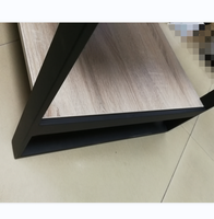 Vanité de salle de bain au look minimaliste audacieux sur mesure laqué noir mat structure lavabo disponible en variantes chromatiques