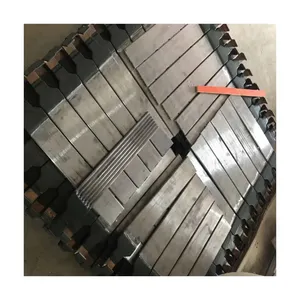 The electrode of the plated part has high mechanical strength, Pb anode Pb cathode