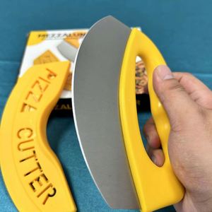 Stainless Steel Pizza Cutter with Protective Cover Multipurpose Pizza Cutting Tool for Flour and Pie Making - Product Image 3