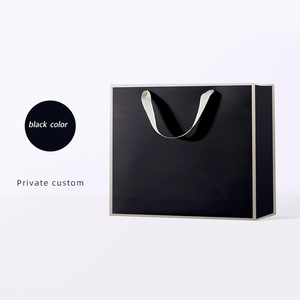 Prix d'usine sac en papier portable personnalisé sac en papier épais blanc pour cadeau de noël prix de gros fabriqué au Vietnam - Product Image 4