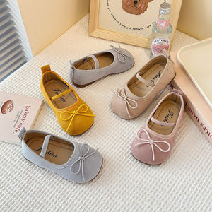 2025 primavera otoño niños <span class=keywords><strong>Maria</strong></span> zapatillas de princesa de suela blanda nueva versión coreana sandalias de bebé con lazo zapatos de cuero pequeños - Product Image 1