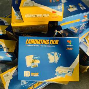 Vente en gros EVA thermique plastique rouleau <span class=keywords><strong>de</strong></span> film transparent mat 65x95mm 67x97mm 70x100mm 150mic <span class=keywords><strong>pochette</strong></span> <span class=keywords><strong>de</strong></span> plastification pour <span class=keywords><strong>carte</strong></span> d'identité - Product Image 6