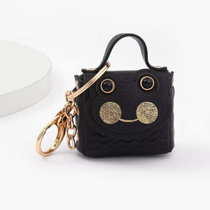 Porte-clés en cuir Kawaii en forme de grenouille, sac à lèvres multifonctionnel, porte-clés, porte-monnaie pour femme, sac à monnaie, pochette à gloss, breloques, pendentifs - Product Image 5